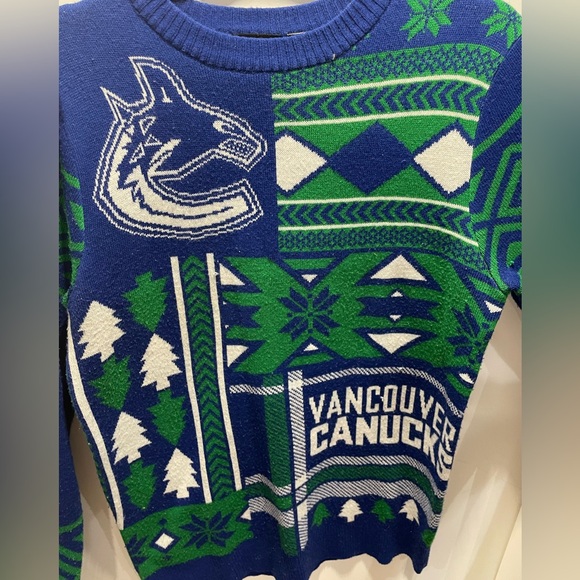Vancouver Canucks NHL Ugly Christmas Knit Sweater Size Small Pullover Hockey - Picture 3 of 5